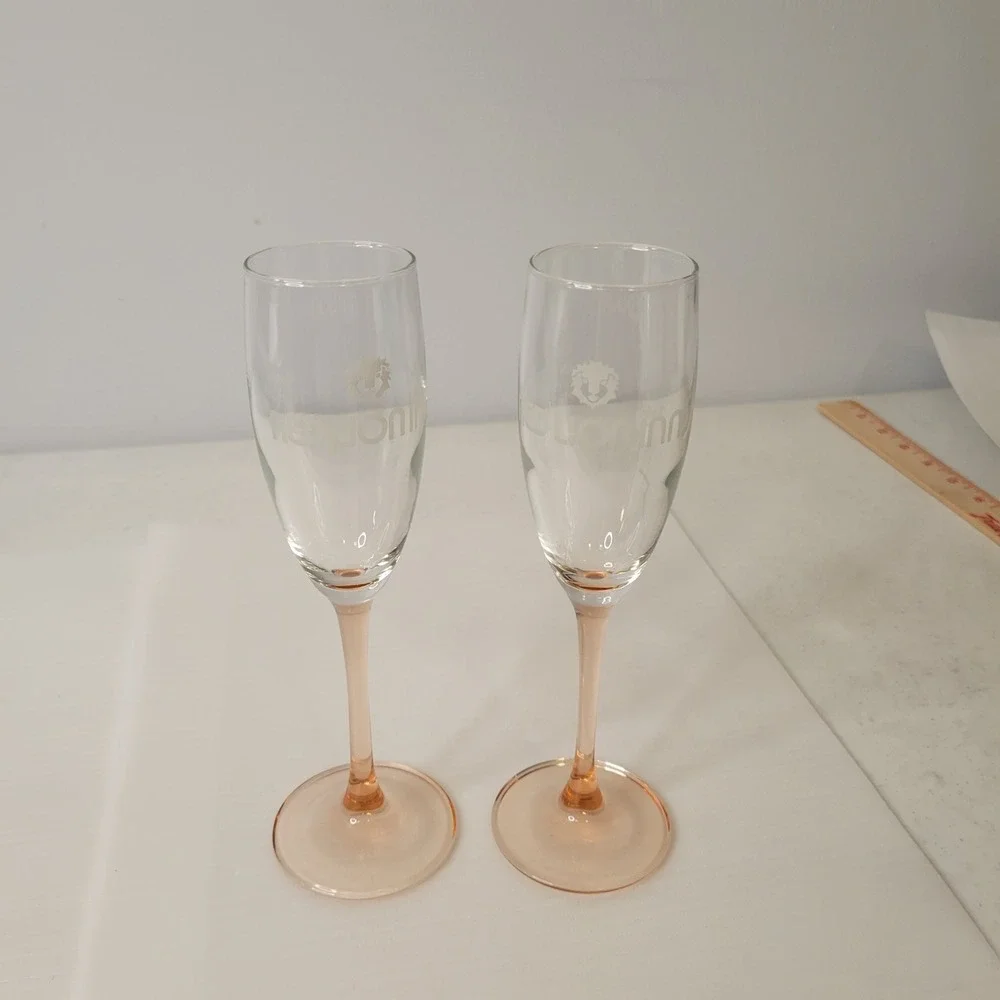 Vintage 1980s Red Lion Inn Casino Elko NV Champagne Flutes France Pair Peach